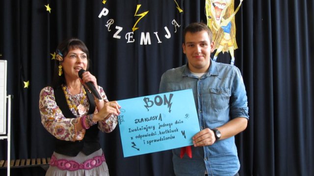 „Bunt nie przemija”, czyli otrzęsiny klas pierwszych AD 2015
